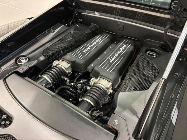 
								Lamborghini Gallardo full									