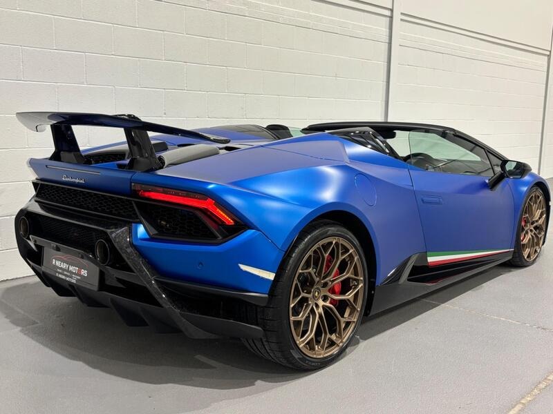 
								Lamborghini Huracan full									