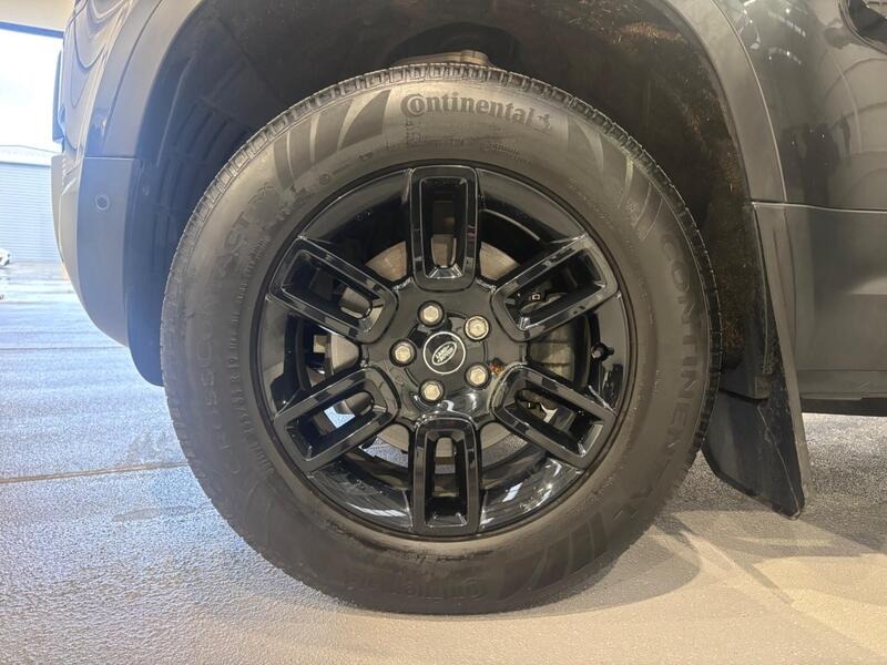 
								Land Rover Defender 110 2025 full									