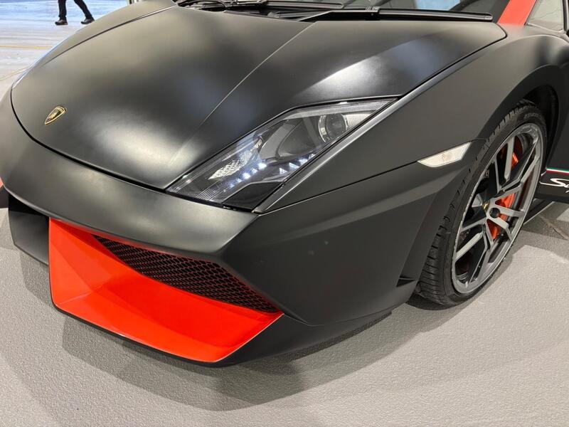 
								Lamborghini Gallardo full									