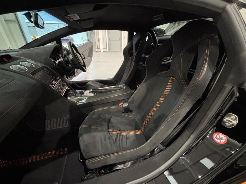 
								Lamborghini Gallardo full									