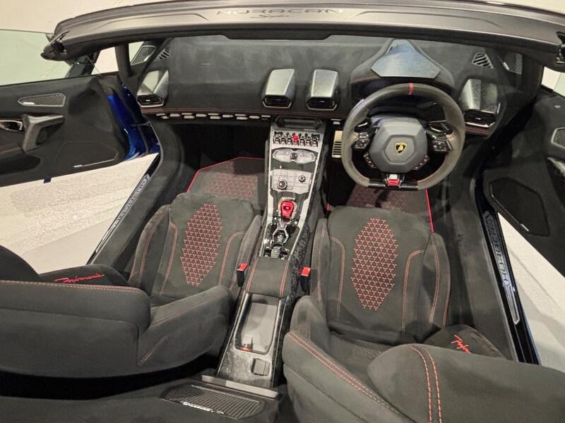 
								Lamborghini Huracan full									