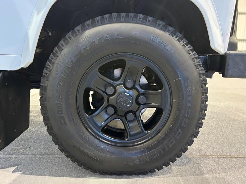 
								Land Rover Defender 110 full									