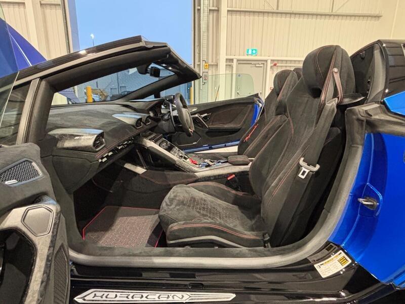 
								Lamborghini Huracan full									