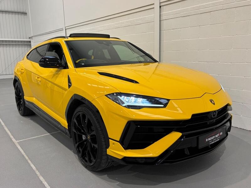 
								Lamborghini Urus full									