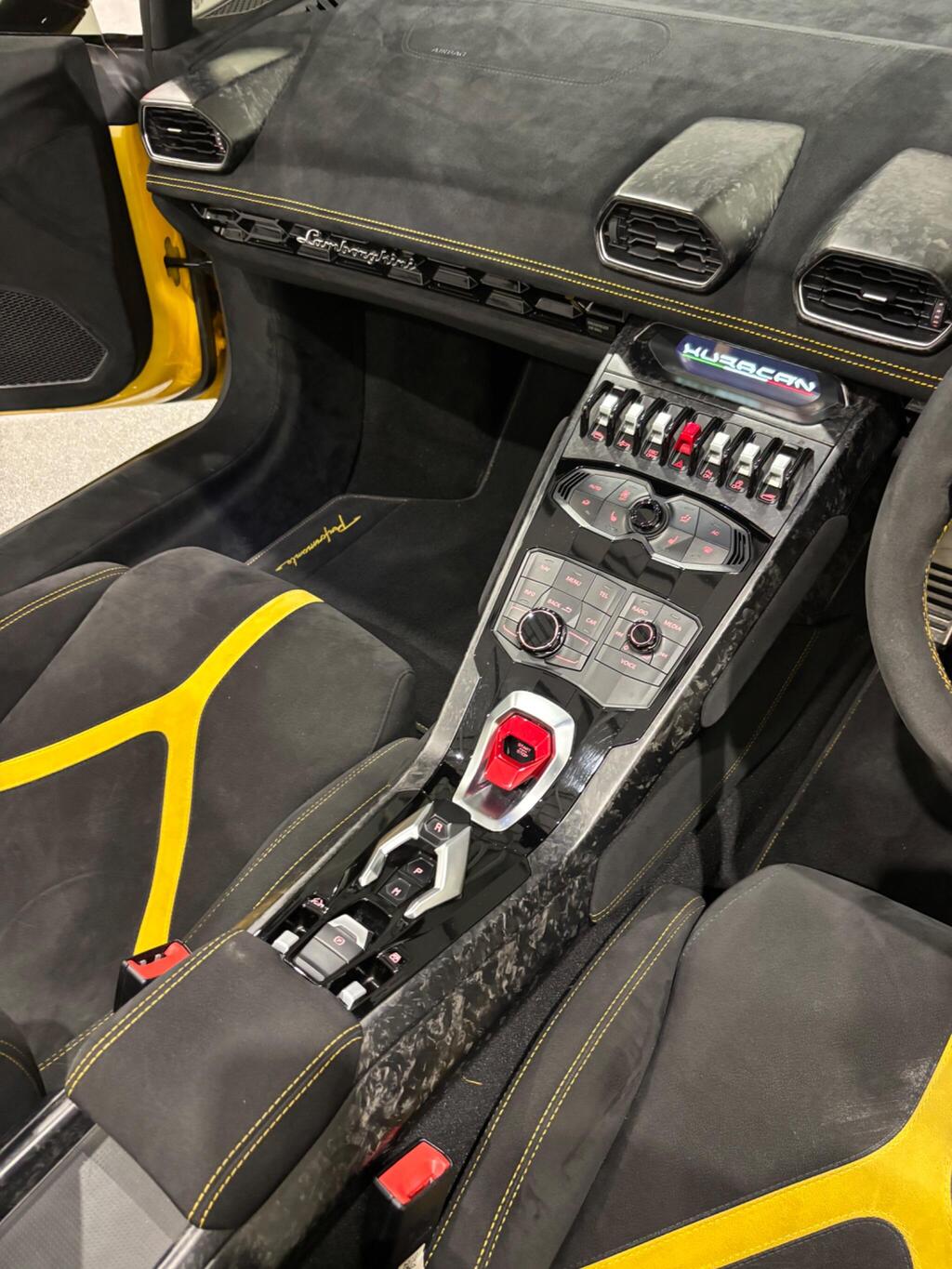 
								Lamborghini Huracan full									