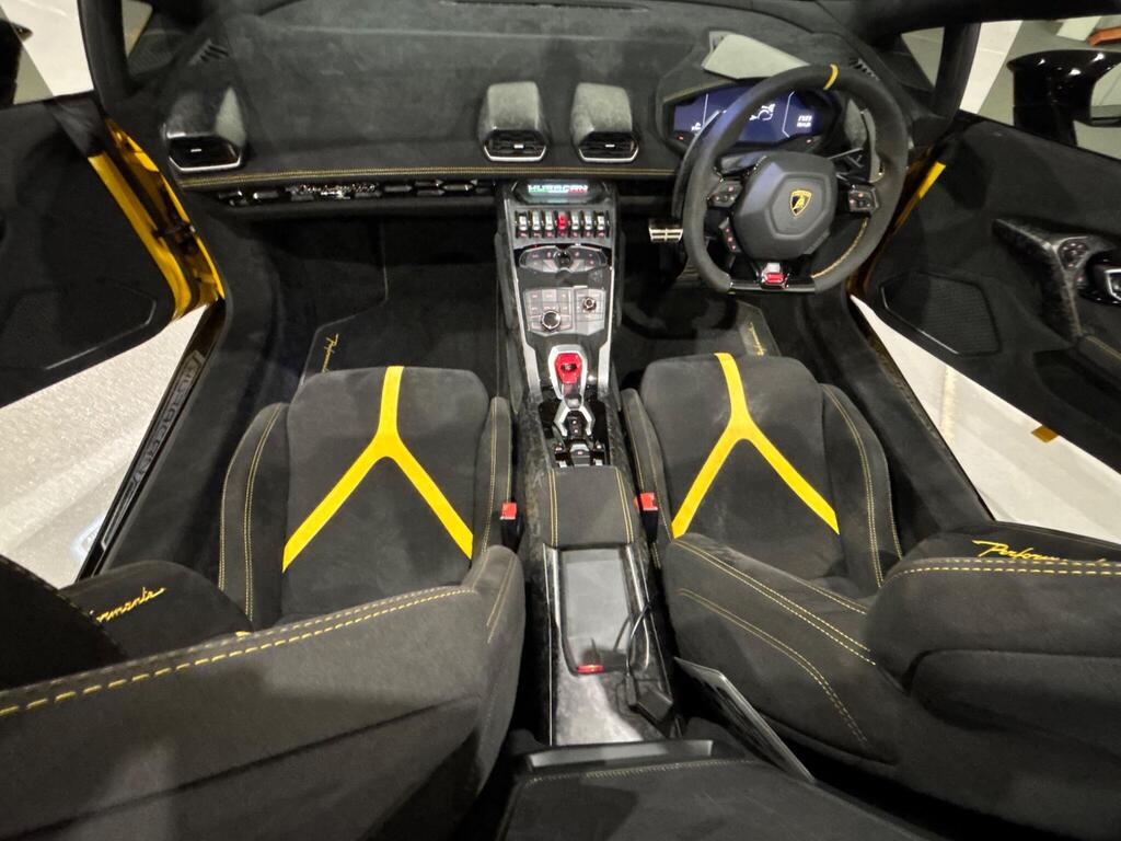 
								Lamborghini Huracan full									