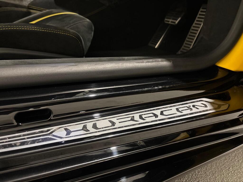 
								Lamborghini Huracan full									